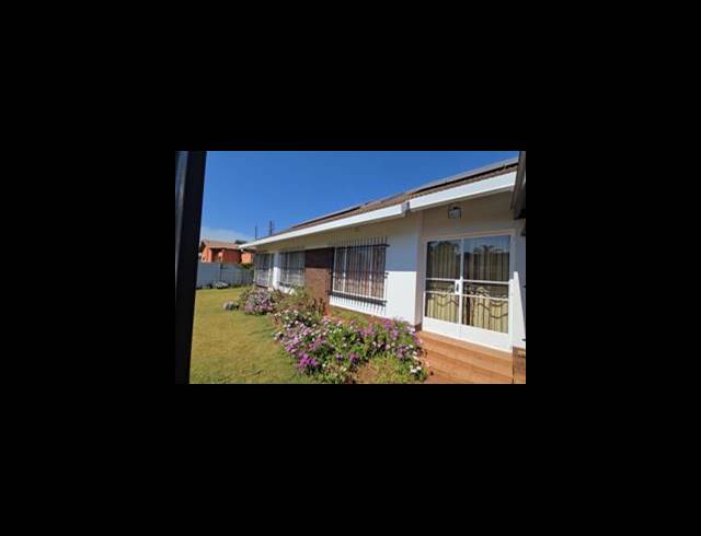 4 BEDROOM HOUSE FOR SALE IN SINOVILLE